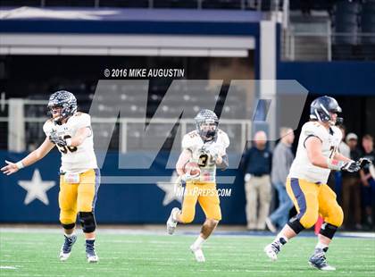 Thumbnail 3 in Highland Park vs. Mansfield Legacy (UIL 5A D1 Quarter-Final) photogallery.