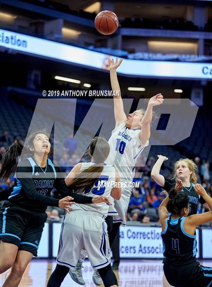 Thumbnail 3 in Ramona vs. Caruthers (CIF State D5 Final) photogallery.