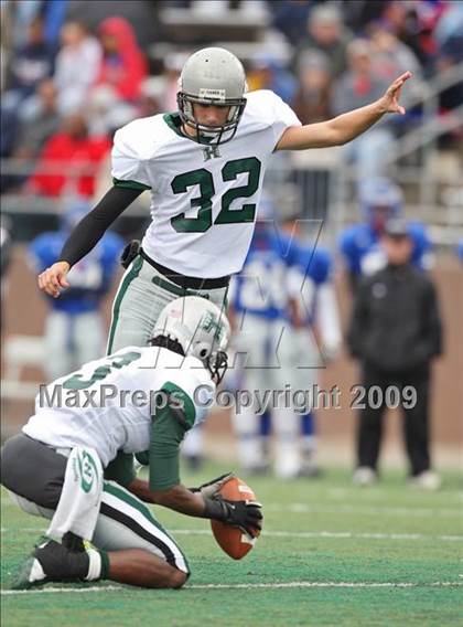 Thumbnail 1 in Hightower vs. West Brook (Texas 5A Region III Area Playoffs) photogallery.