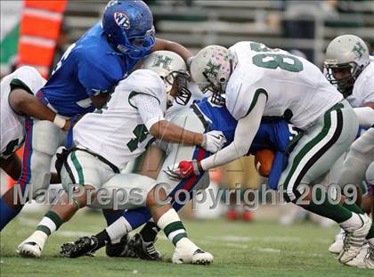 Thumbnail 1 in Hightower vs. West Brook (Texas 5A Region III Area Playoffs) photogallery.