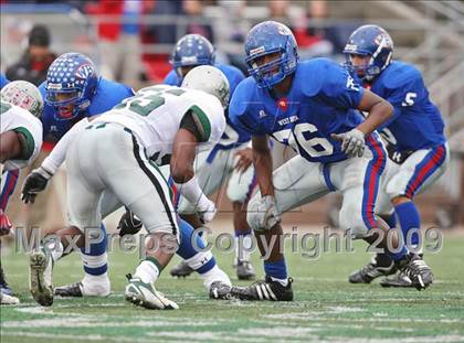 Thumbnail 3 in Hightower vs. West Brook (Texas 5A Region III Area Playoffs) photogallery.