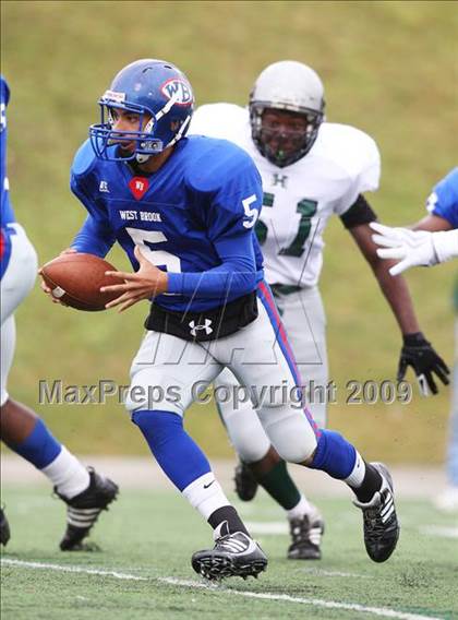 Thumbnail 1 in Hightower vs. West Brook (Texas 5A Region III Area Playoffs) photogallery.