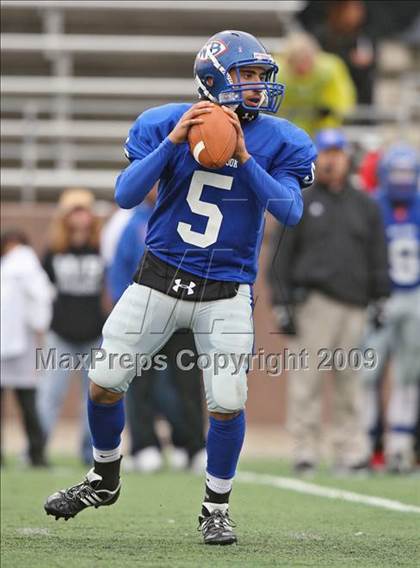 Thumbnail 2 in Hightower vs. West Brook (Texas 5A Region III Area Playoffs) photogallery.