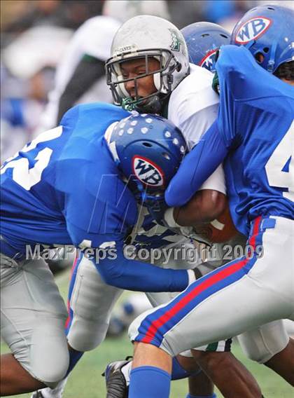 Thumbnail 3 in Hightower vs. West Brook (Texas 5A Region III Area Playoffs) photogallery.