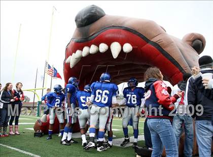 Thumbnail 3 in Hightower vs. West Brook (Texas 5A Region III Area Playoffs) photogallery.