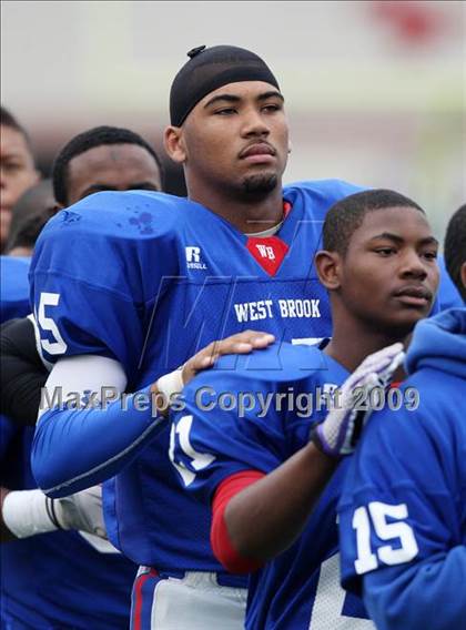 Thumbnail 3 in Hightower vs. West Brook (Texas 5A Region III Area Playoffs) photogallery.