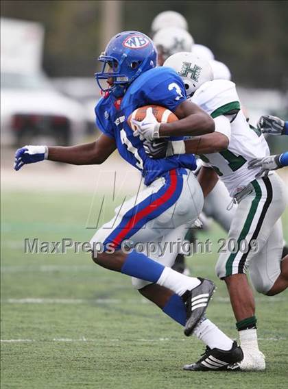 Thumbnail 3 in Hightower vs. West Brook (Texas 5A Region III Area Playoffs) photogallery.