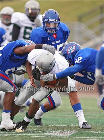 Thumbnail 1 in Hightower vs. West Brook (Texas 5A Region III Area Playoffs) photogallery.
