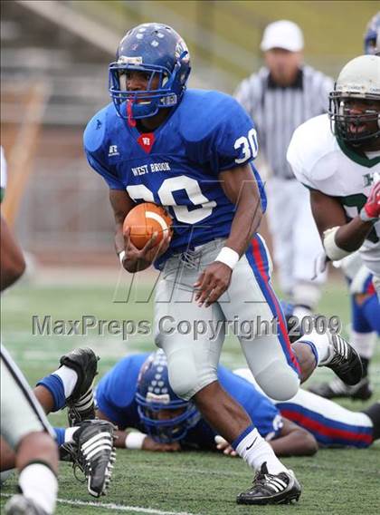 Thumbnail 1 in Hightower vs. West Brook (Texas 5A Region III Area Playoffs) photogallery.