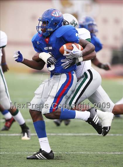 Thumbnail 2 in Hightower vs. West Brook (Texas 5A Region III Area Playoffs) photogallery.