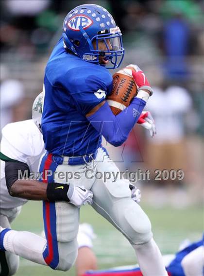 Thumbnail 3 in Hightower vs. West Brook (Texas 5A Region III Area Playoffs) photogallery.