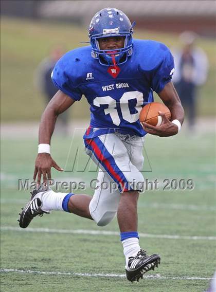 Thumbnail 3 in Hightower vs. West Brook (Texas 5A Region III Area Playoffs) photogallery.