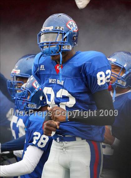 Thumbnail 2 in Hightower vs. West Brook (Texas 5A Region III Area Playoffs) photogallery.