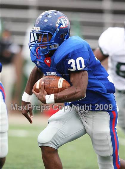 Thumbnail 2 in Hightower vs. West Brook (Texas 5A Region III Area Playoffs) photogallery.