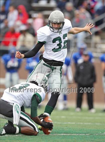 Thumbnail 2 in Hightower vs. West Brook (Texas 5A Region III Area Playoffs) photogallery.