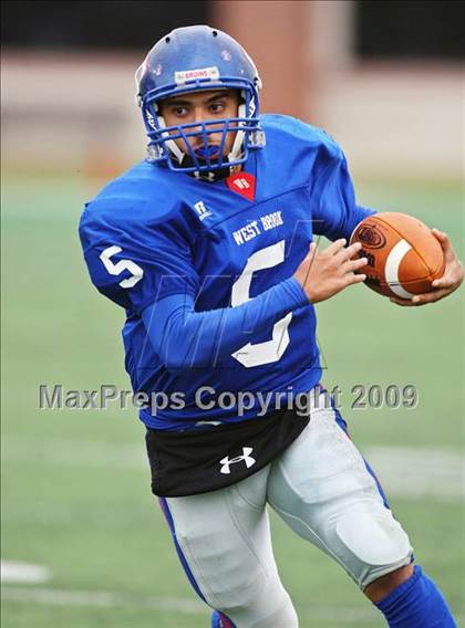 Thumbnail 1 in Hightower vs. West Brook (Texas 5A Region III Area Playoffs) photogallery.