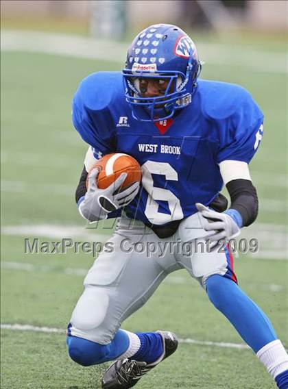 Thumbnail 1 in Hightower vs. West Brook (Texas 5A Region III Area Playoffs) photogallery.