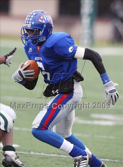 Thumbnail 2 in Hightower vs. West Brook (Texas 5A Region III Area Playoffs) photogallery.