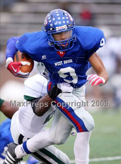 Thumbnail 2 in Hightower vs. West Brook (Texas 5A Region III Area Playoffs) photogallery.