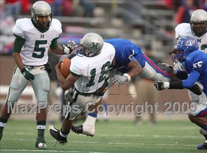 Thumbnail 3 in Hightower vs. West Brook (Texas 5A Region III Area Playoffs) photogallery.