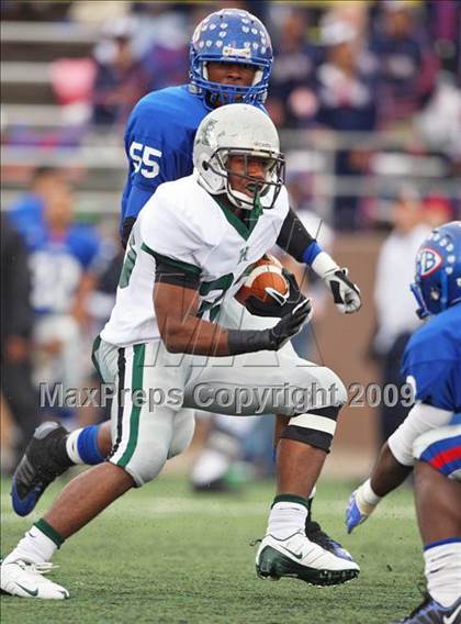 Thumbnail 2 in Hightower vs. West Brook (Texas 5A Region III Area Playoffs) photogallery.