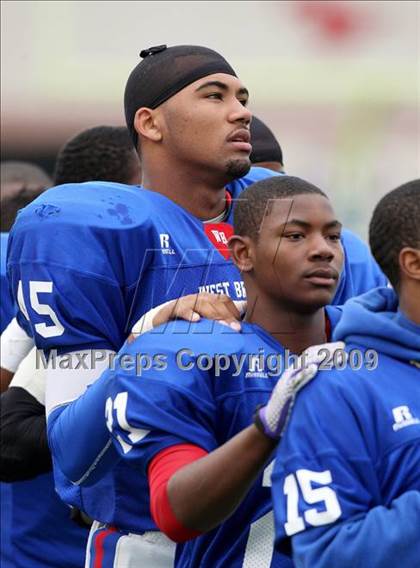 Thumbnail 3 in Hightower vs. West Brook (Texas 5A Region III Area Playoffs) photogallery.