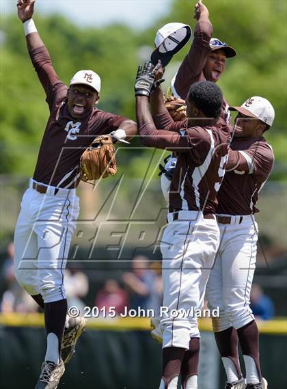 Thumbnail 2 in St. Rita v. Mt. Carmel (IHSA 4A Sectional Final) photogallery.