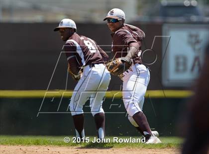 Thumbnail 2 in St. Rita v. Mt. Carmel (IHSA 4A Sectional Final) photogallery.
