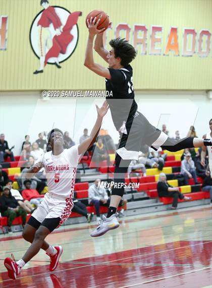 Thumbnail 3 in Taft vs Santa Clarita Christian photogallery.