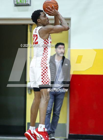 Thumbnail 1 in Taft vs Santa Clarita Christian photogallery.