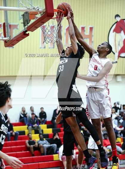 Thumbnail 2 in Taft vs Santa Clarita Christian photogallery.