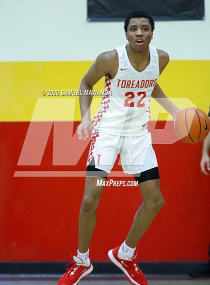 Thumbnail 3 in Taft vs Santa Clarita Christian photogallery.