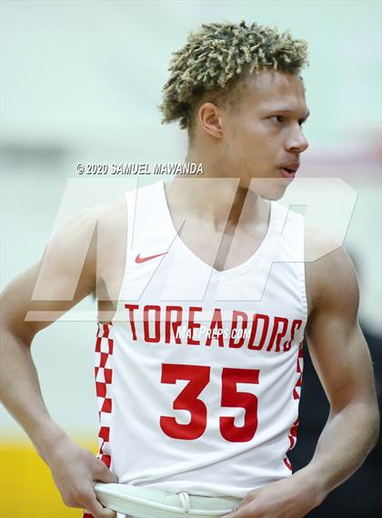 Thumbnail 2 in Taft vs Santa Clarita Christian photogallery.