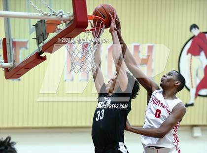 Thumbnail 3 in Taft vs Santa Clarita Christian photogallery.