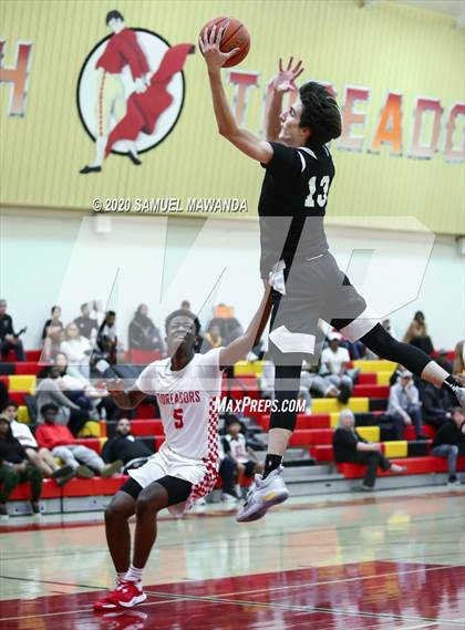 Thumbnail 1 in Taft vs Santa Clarita Christian photogallery.