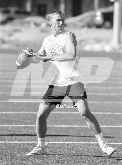 Thumbnail 1 in Show Low (ACU 7V7) photogallery.