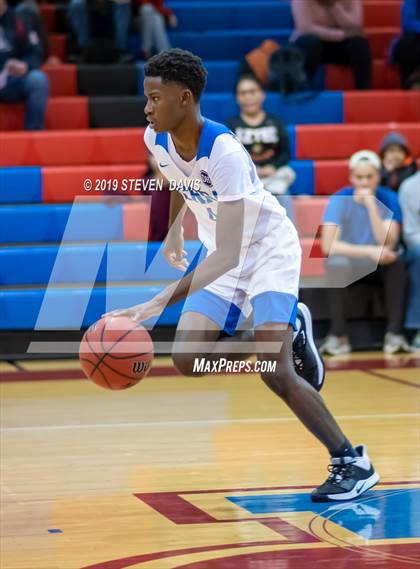 Thumbnail 2 in Serra vs. Corona del Sol  (Visit Mesa Basketball Challenge) photogallery.