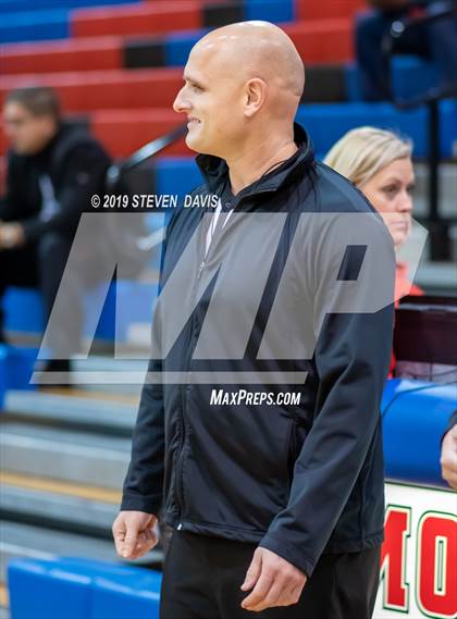Thumbnail 3 in Serra vs. Corona del Sol  (Visit Mesa Basketball Challenge) photogallery.