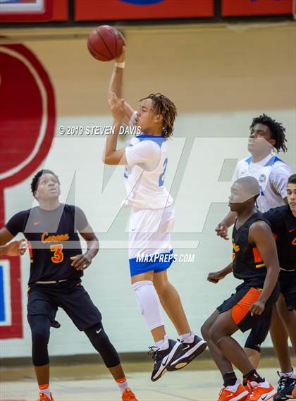 Thumbnail 3 in Serra vs. Corona del Sol  (Visit Mesa Basketball Challenge) photogallery.