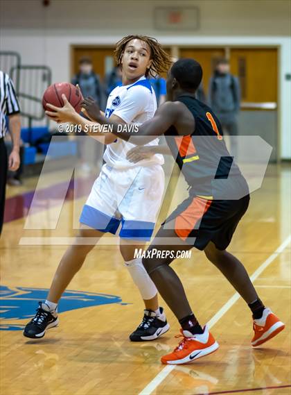 Thumbnail 3 in Serra vs. Corona del Sol  (Visit Mesa Basketball Challenge) photogallery.