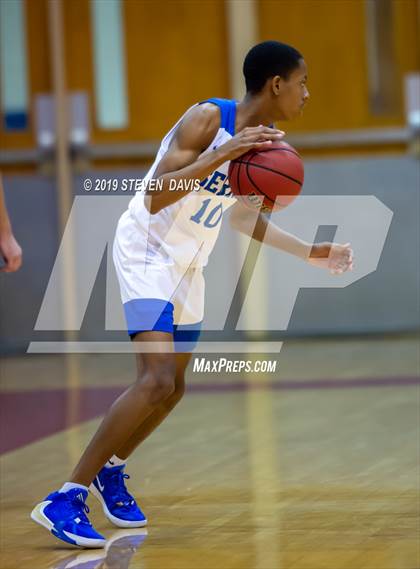 Thumbnail 3 in Serra vs. Corona del Sol  (Visit Mesa Basketball Challenge) photogallery.