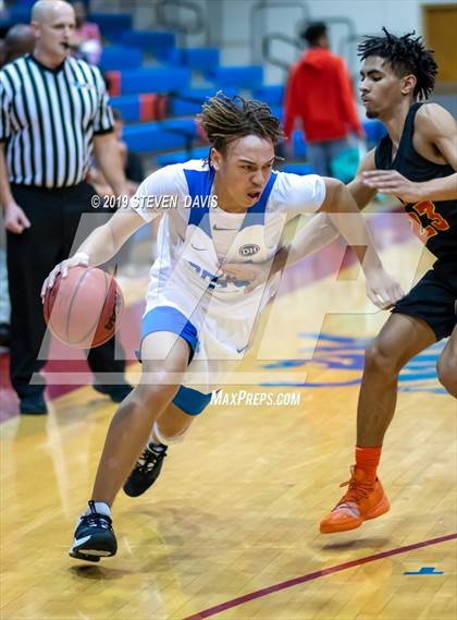 Thumbnail 2 in Serra vs. Corona del Sol  (Visit Mesa Basketball Challenge) photogallery.