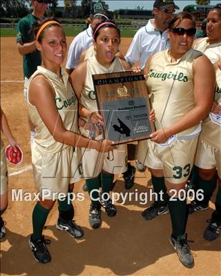 Thumbnail 3 in Cajon vs. Fullerton (D3 Section Final) photogallery.