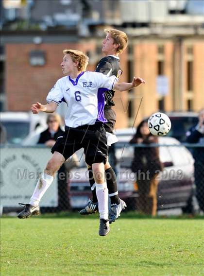 Thumbnail 1 in Islip vs. Sayville photogallery.