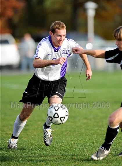 Thumbnail 3 in Islip vs. Sayville photogallery.