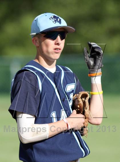 Thumbnail 2 in Hopkinton vs. Franklin (Pedroli Memorial Daily News Classic) photogallery.