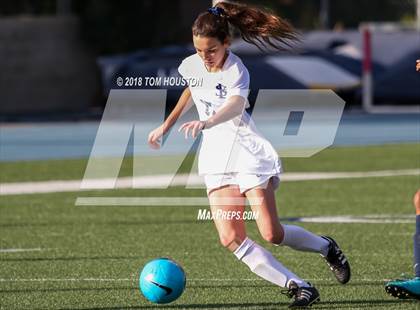 Thumbnail 3 in Flintridge Prep vs. St. Lucy's photogallery.