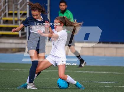 Thumbnail 1 in Flintridge Prep vs. St. Lucy's photogallery.
