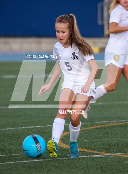 Thumbnail 3 in Flintridge Prep vs. St. Lucy's photogallery.