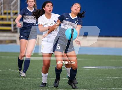 Thumbnail 3 in Flintridge Prep vs. St. Lucy's photogallery.